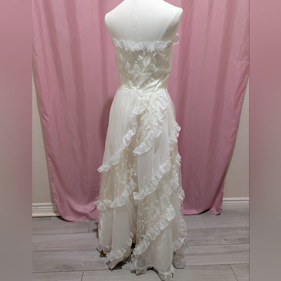 SOLD - Vintage Contempo Casuals Strapless Lace Ballgown (Vintage Size 5/6) - Picture 3 of 12